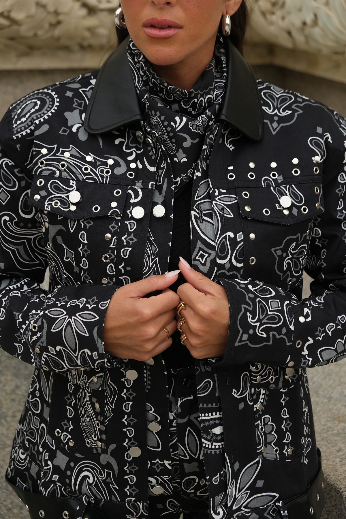 PAXON JACKET- Black