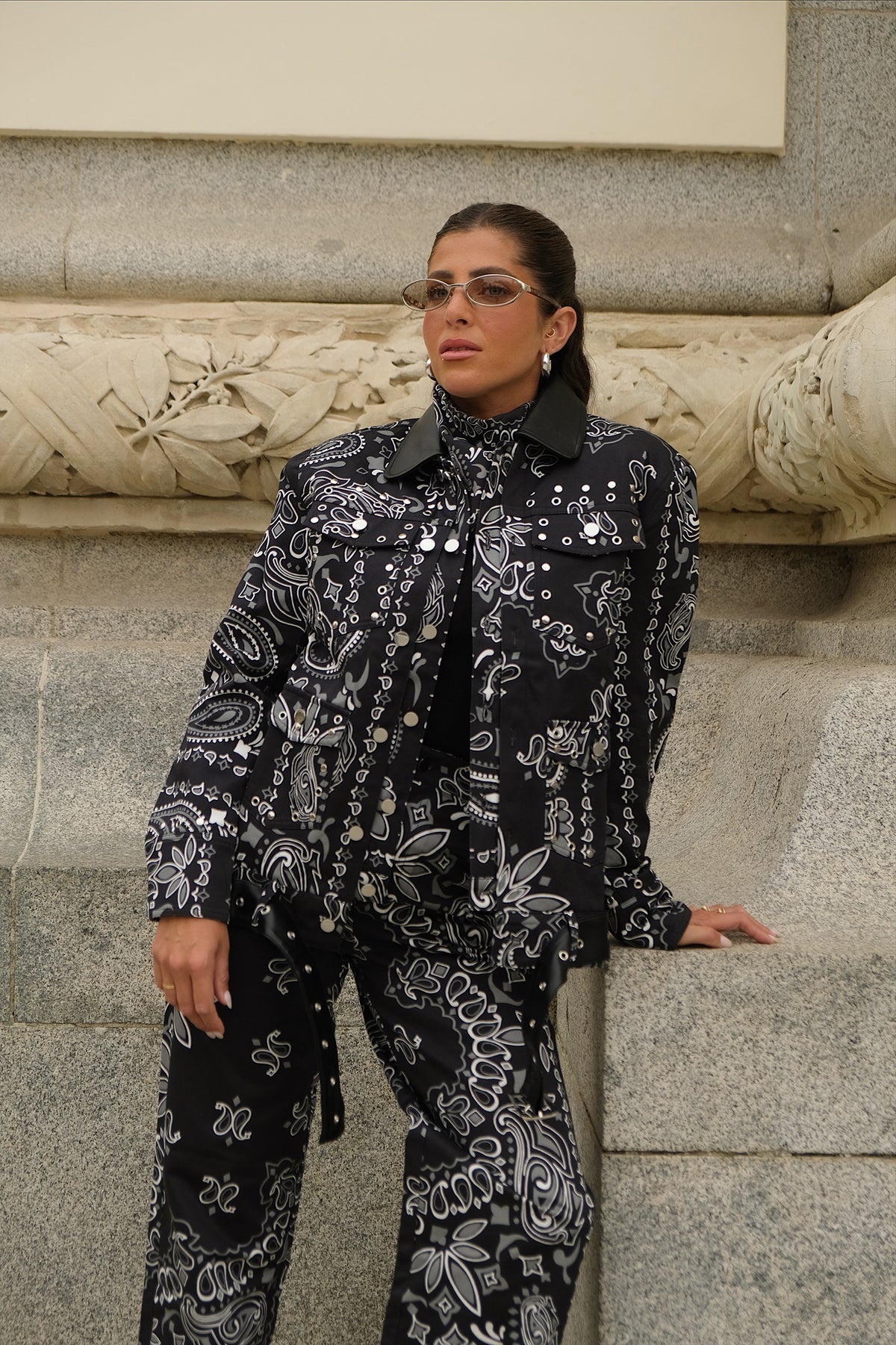 PAXON JACKET- Black